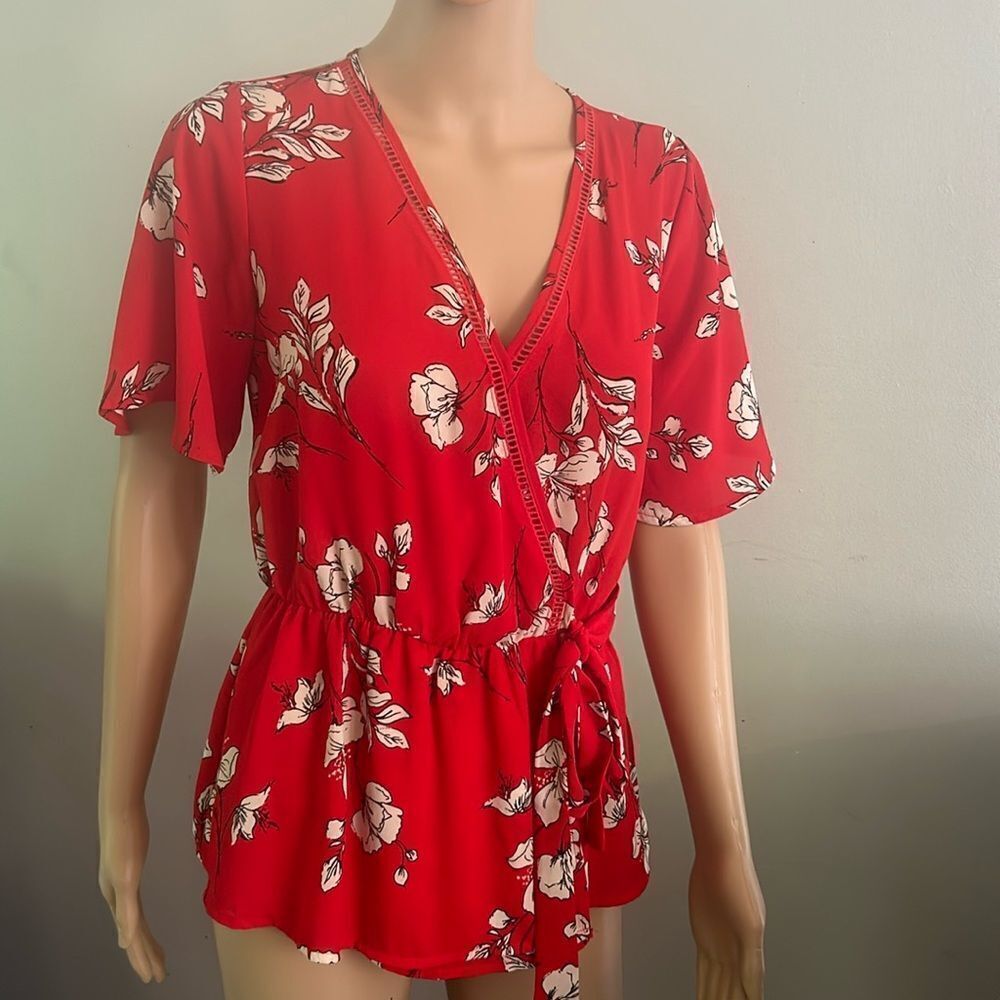 Sienna Sky faux wrap blouse size S preloved EUC ❤️